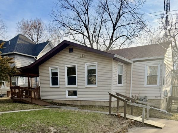 819 Madison Avenue, Dixon, IL 61021