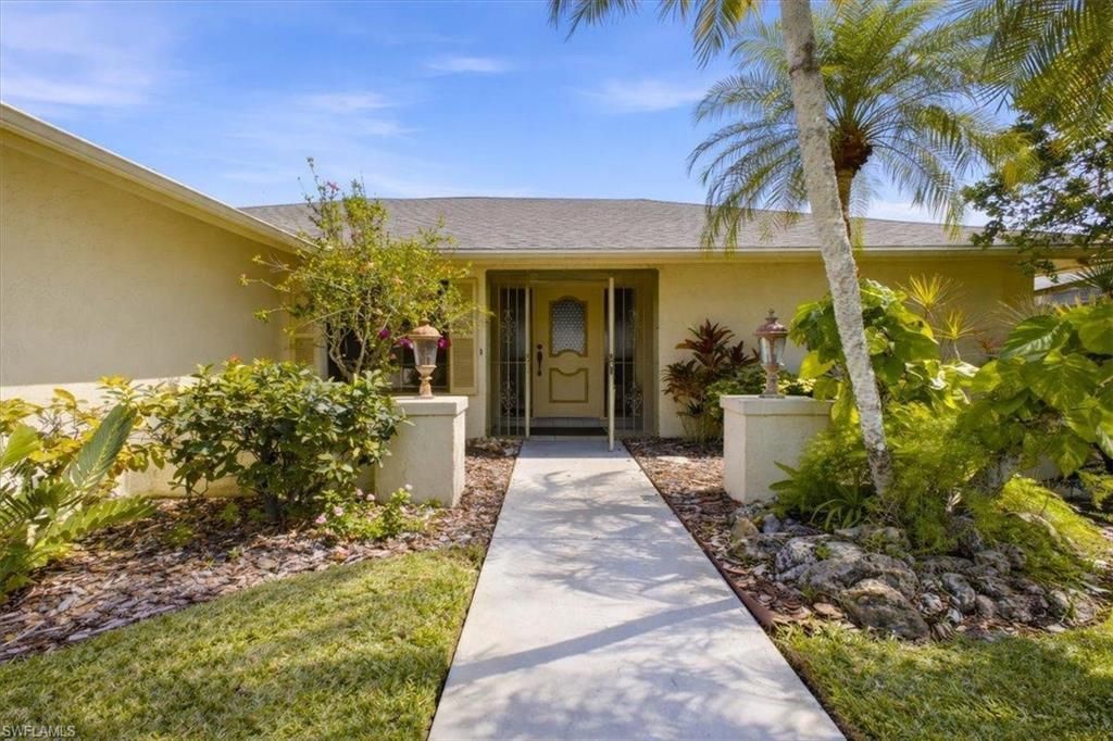9874 Campbell Cir, Naples, FL 34109 Photo