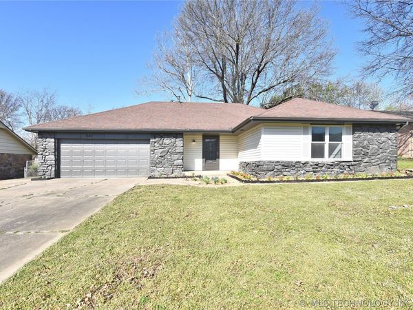 643 S Maywood Street , Claremore, OK 74017