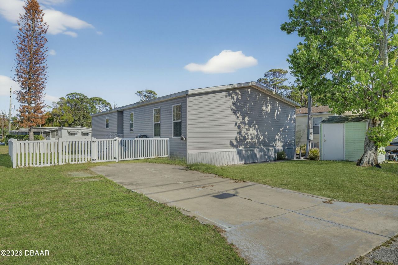 5266 Pineland Avenue, Port Orange, FL 32127 Photo