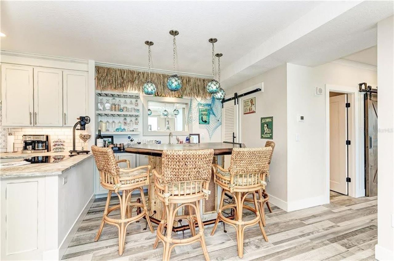 1 Benjamin Franklin Drive , Unit 3, Sarasota, FL 34236 Photo