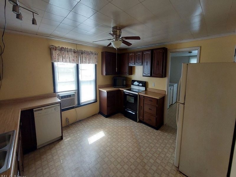 307 Freeman Street, Toronto, OH 43964 Photo 8