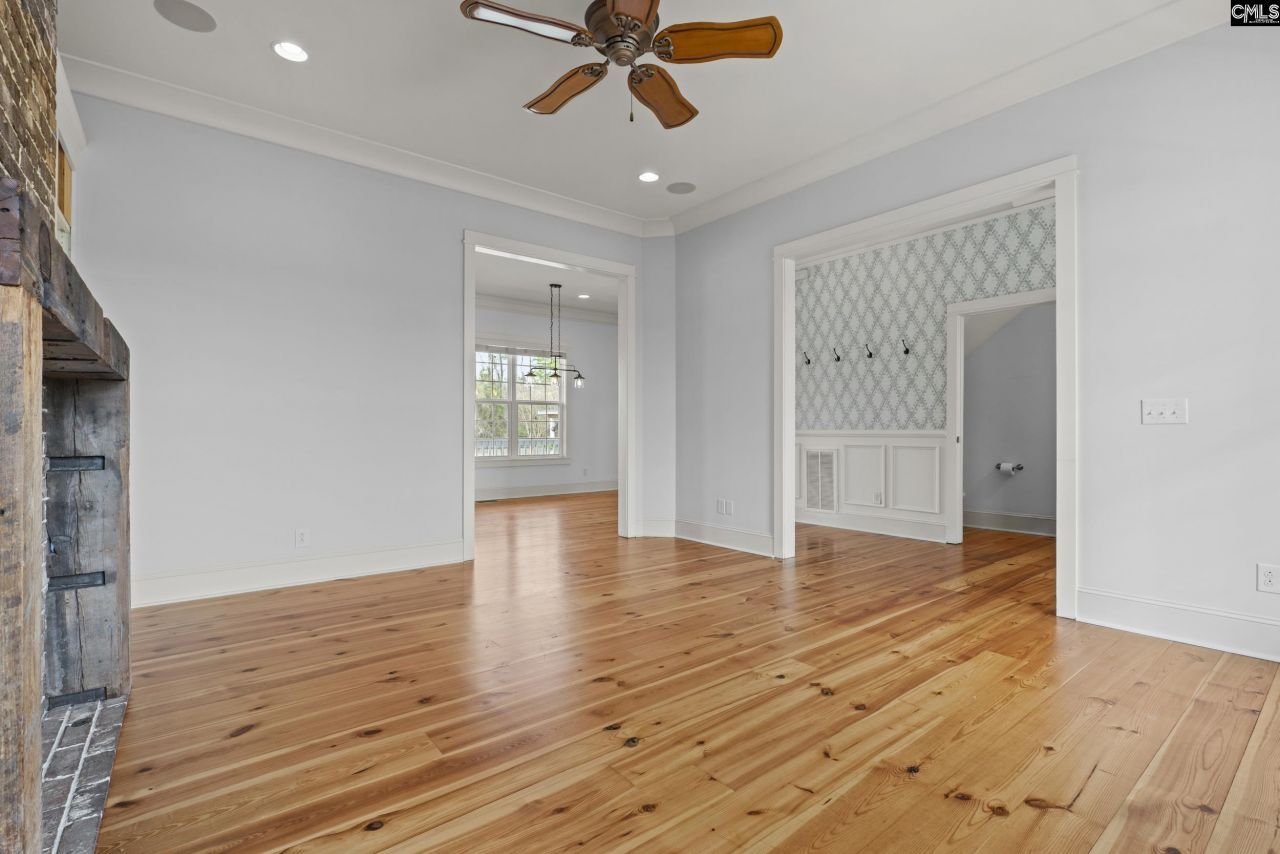 115 Ascot Drive Photo 11