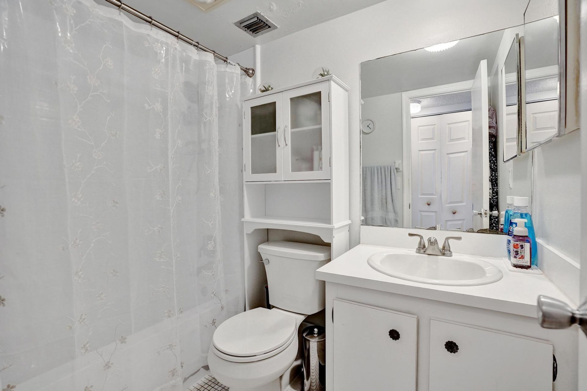 9480 Poinciana Place, Unit 304, Davie, FL 33324 Photo