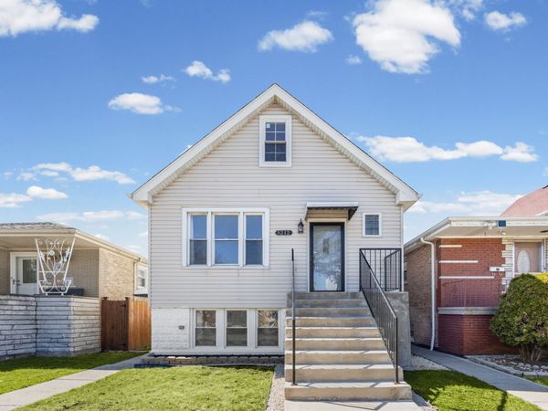 5212 S Lorel Avenue , Chicago, IL 60638