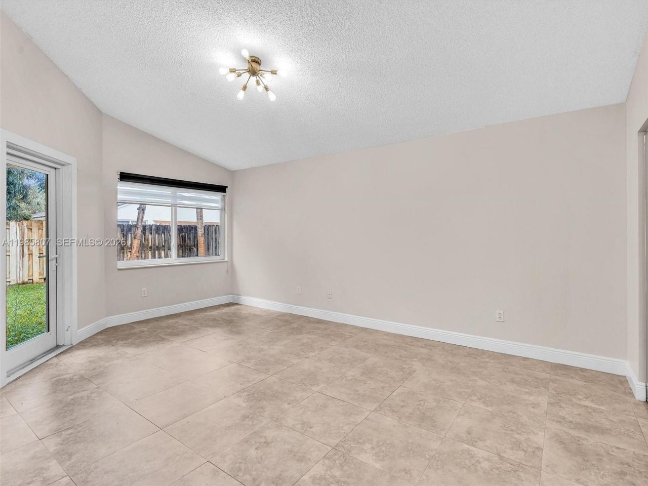 1208 NW 170th Ave, Pembroke Pines, FL 33028 Photo