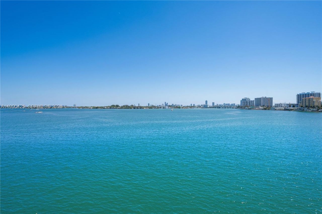 7935 East Dr , Unit 504, North Bay Village, FL 33141 Photo