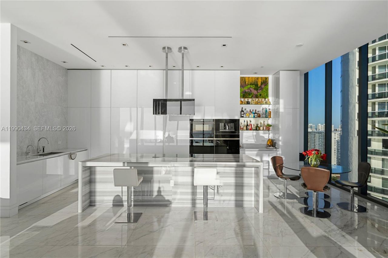 17141 Collins Ave , Unit 1801, Sunny Isles Beach, FL 33160 Photo