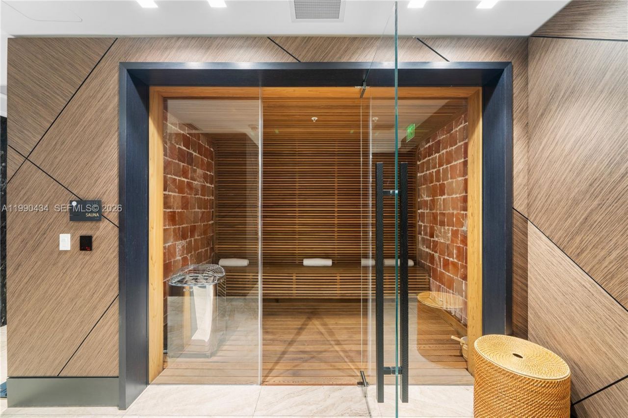 17141 Collins Ave , Unit 1801, Sunny Isles Beach, FL 33160 Photo