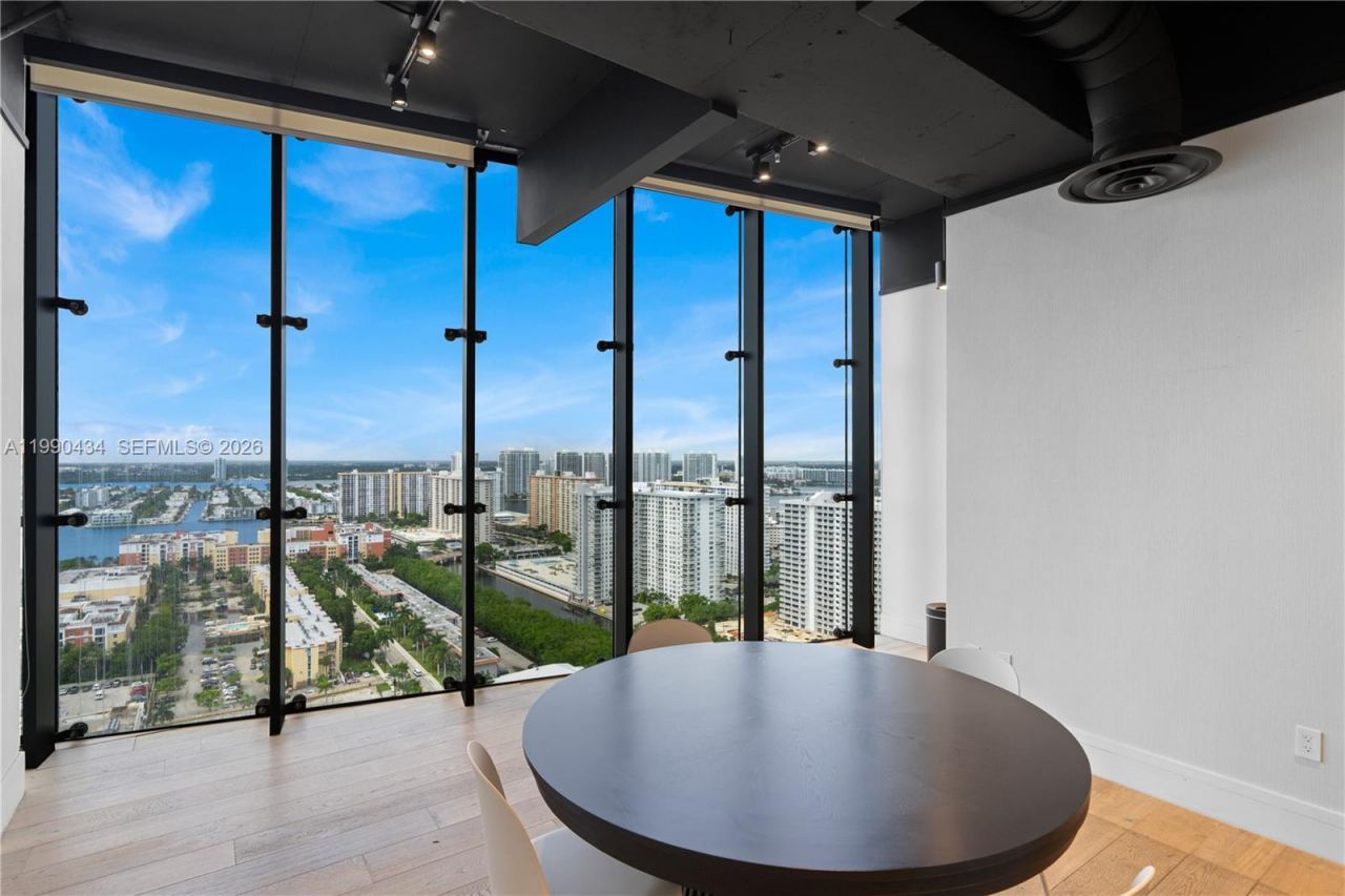17141 Collins Ave , Unit 1801, Sunny Isles Beach, FL 33160 Photo