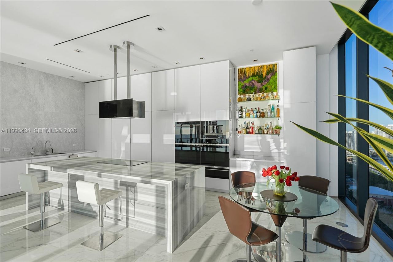 17141 Collins Ave , Unit 1801, Sunny Isles Beach, FL 33160 Photo