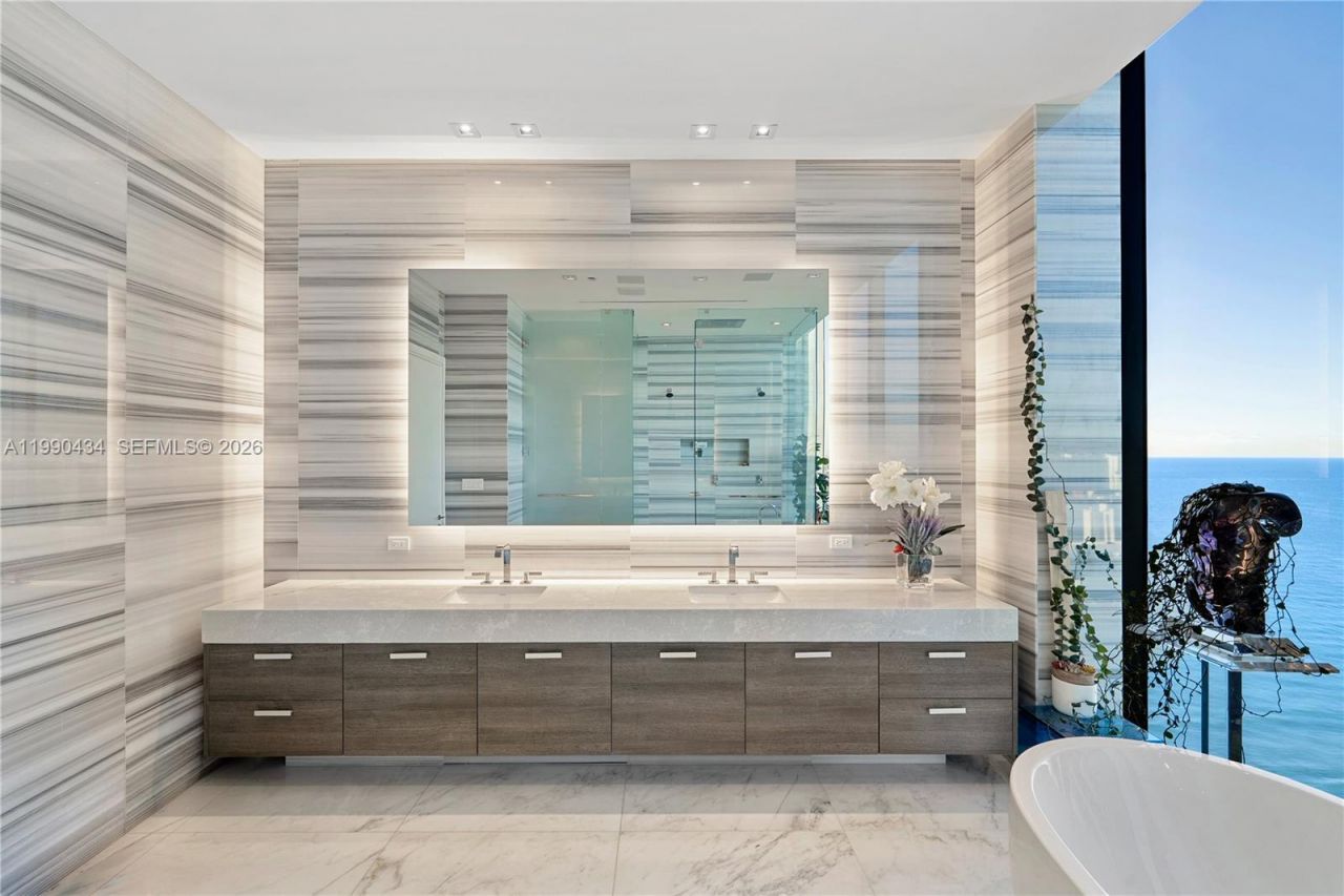 17141 Collins Ave , Unit 1801, Sunny Isles Beach, FL 33160 Photo