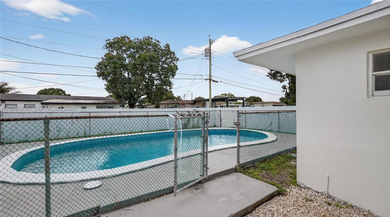 3960 NW 174th St, Miami Gardens, FL 33055 Photo