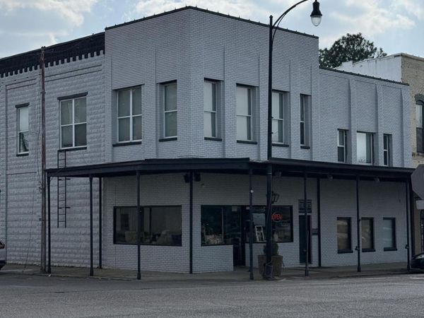 101 W Commerce St., Aberdeen, MS 39730