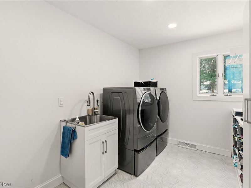 35729 Quartermane Circle, Bentleyville, OH 44139 Photo 17