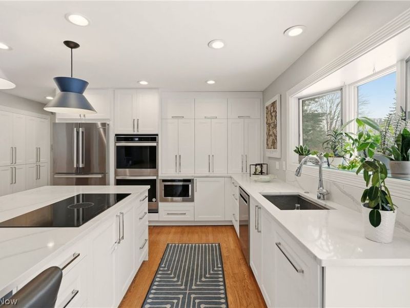 35729 Quartermane Circle, Bentleyville, OH 44139 Photo 5