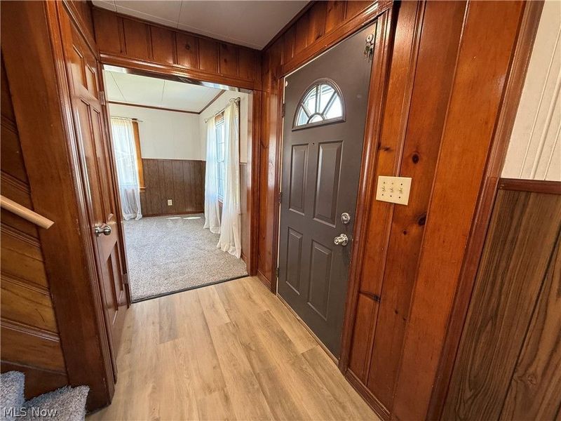 38462 S Beachview Road, Willoughby, OH 44094 Photo 2