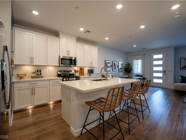 600 N Carriage Hill Drive , Unit 1061, Las Vegas, NV 89138