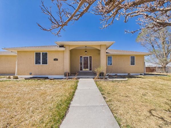 1079 Lynn Dr, Pueblo, CO 81006