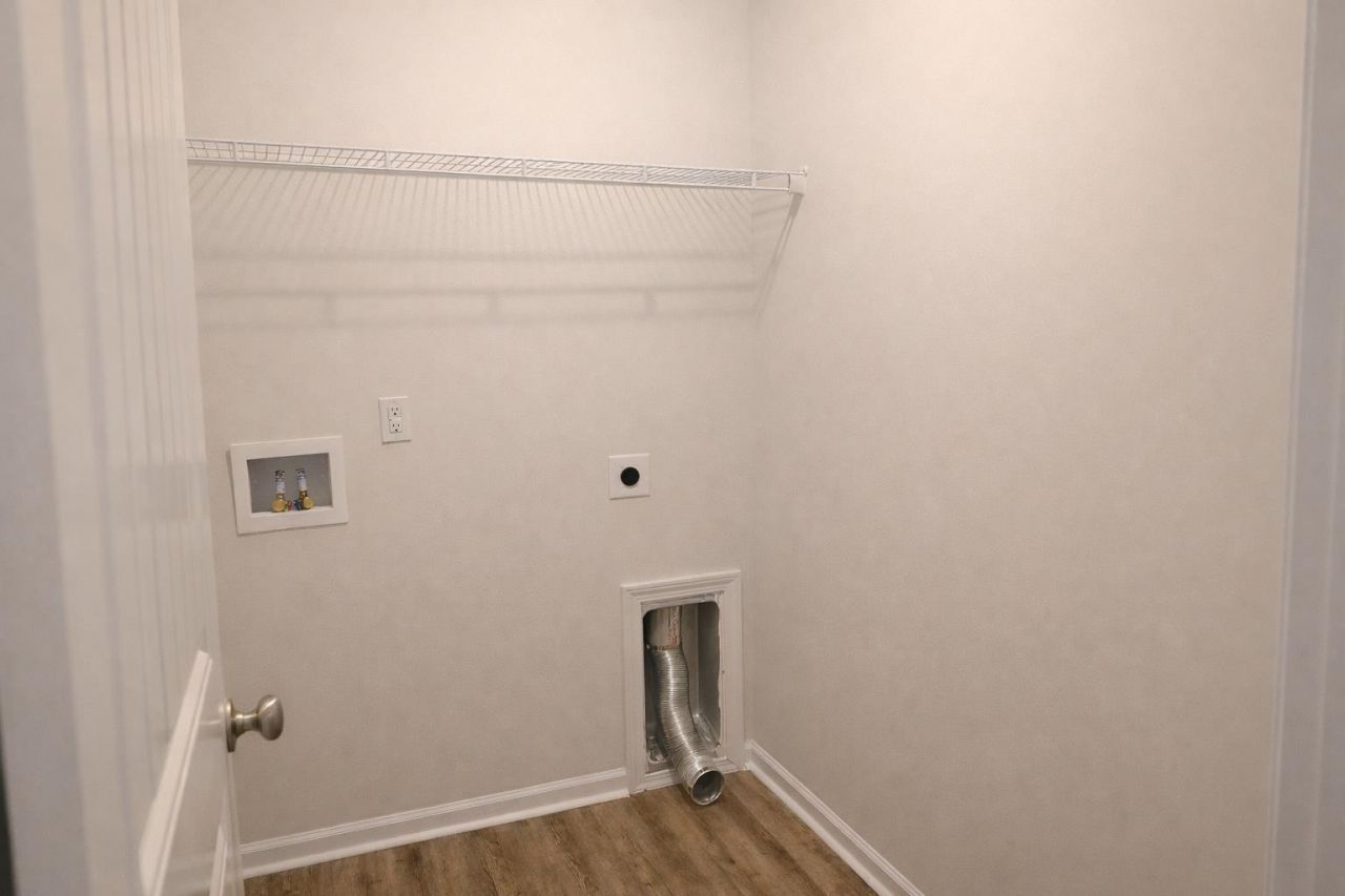 2604 Seaport Circle Photo 15