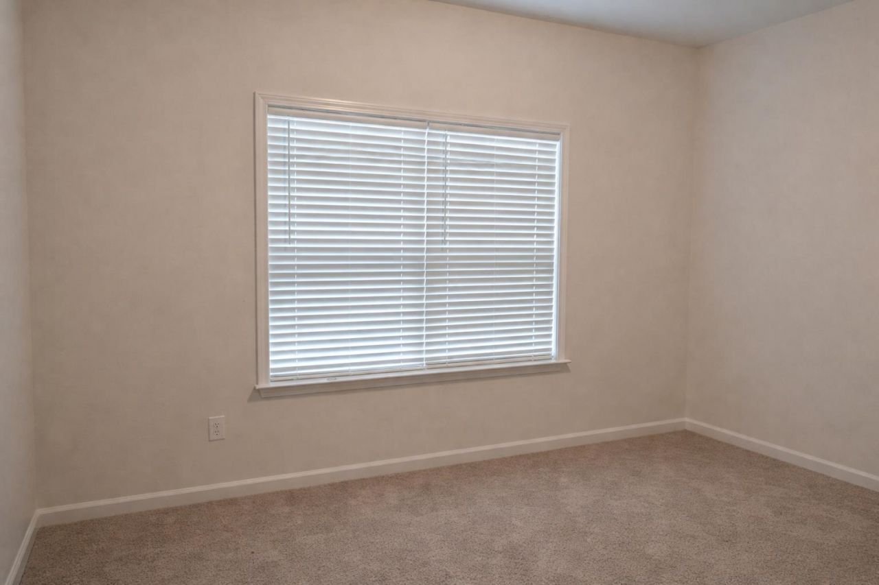 2604 Seaport Circle Photo 15