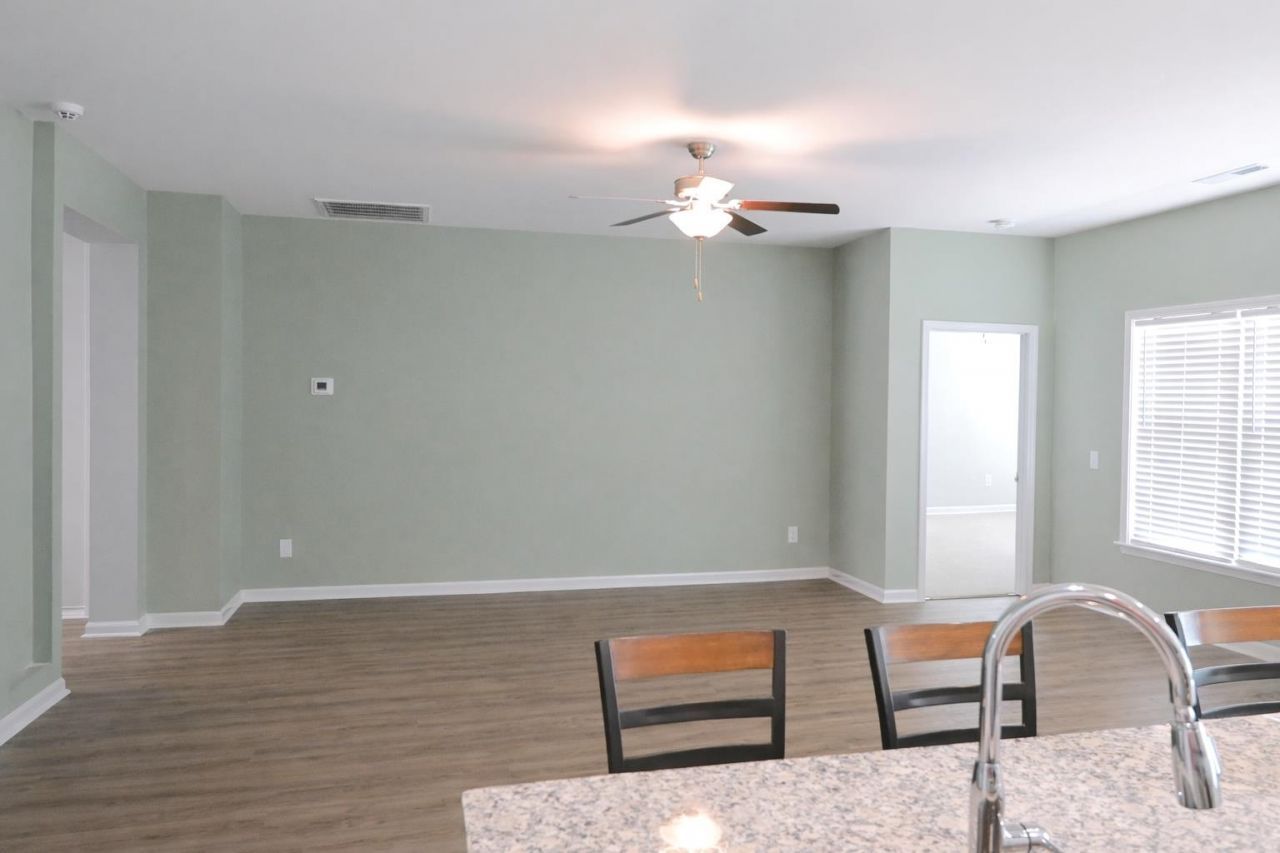 2604 Seaport Circle Photo 8