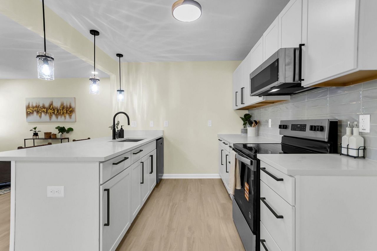 153 Davis Terrace Photo 13