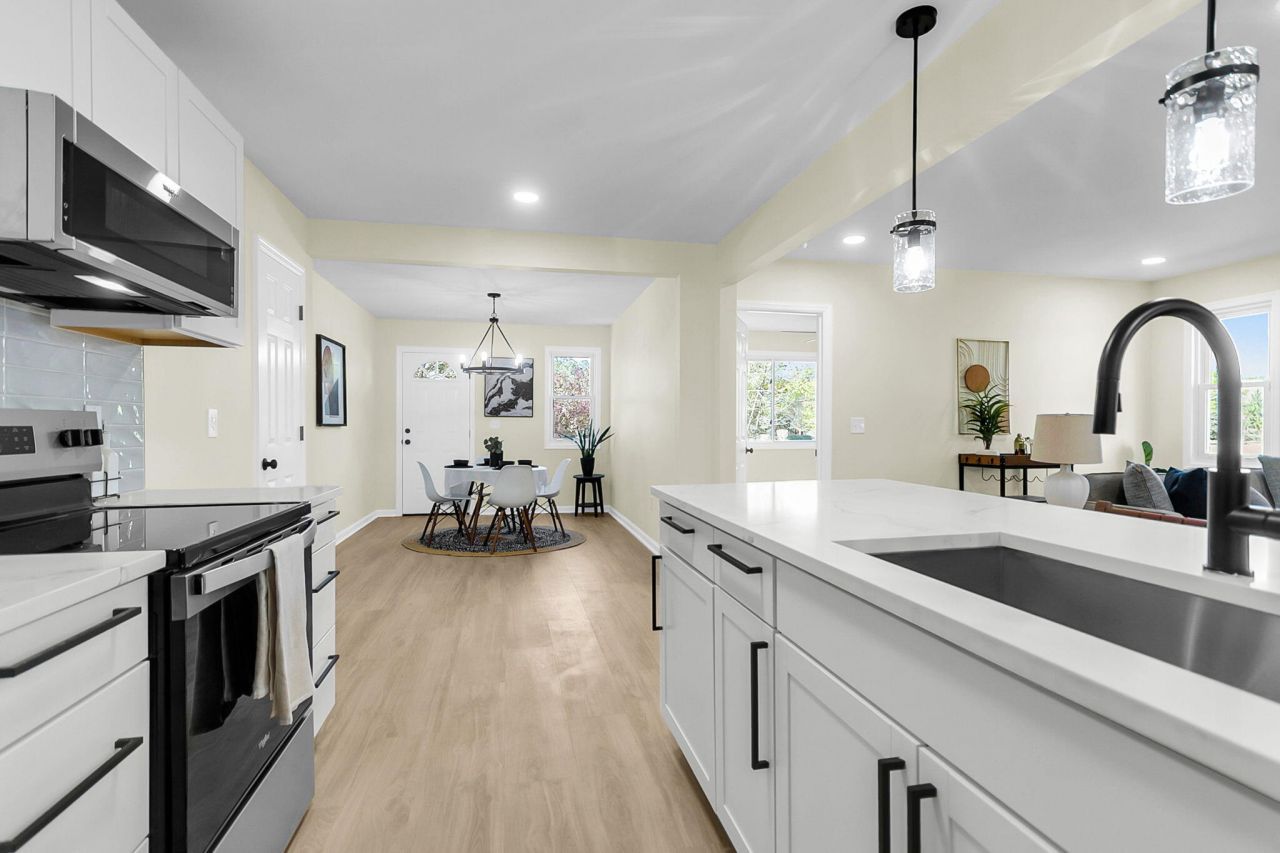 153 Davis Terrace Photo 14