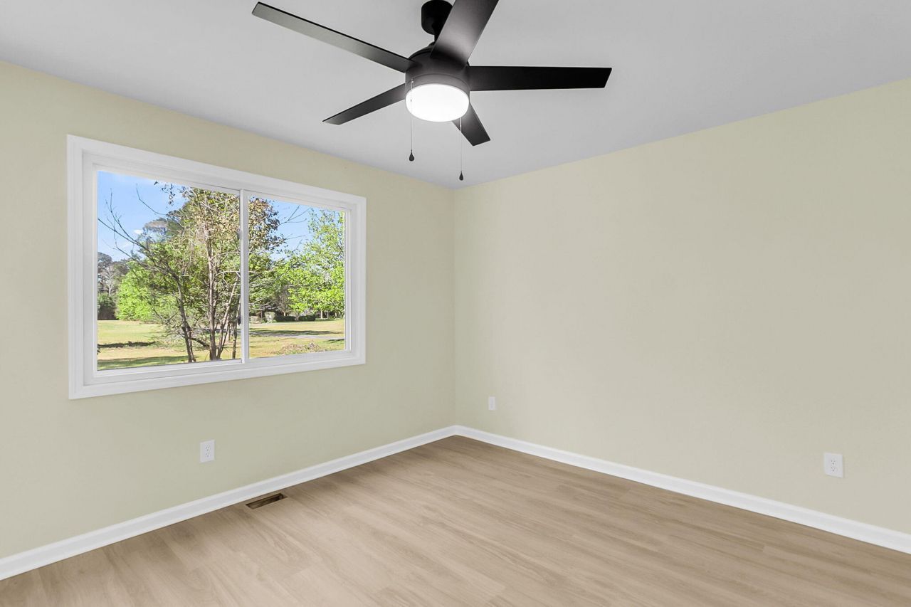 153 Davis Terrace Photo 19