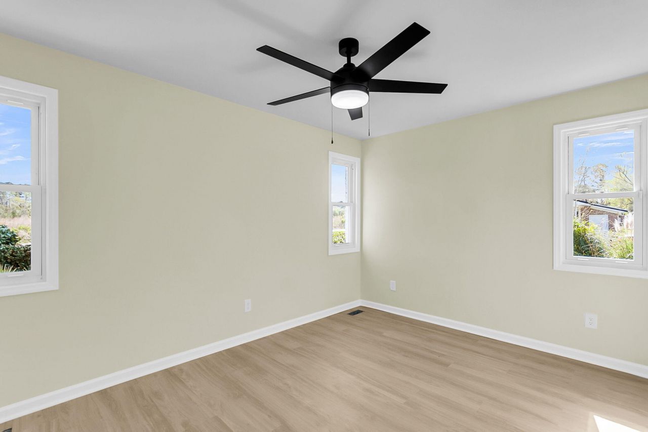 153 Davis Terrace Photo 21