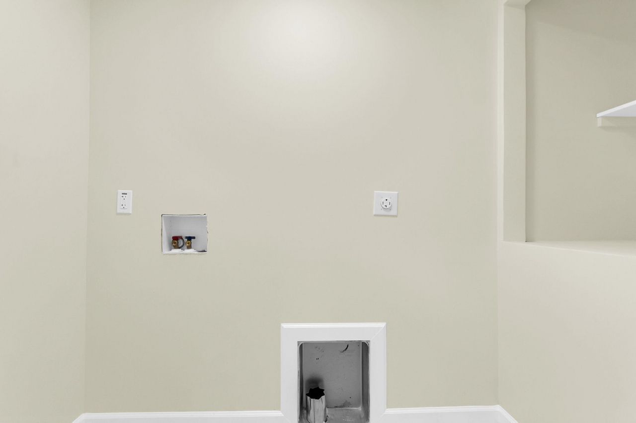 153 Davis Terrace Photo 31