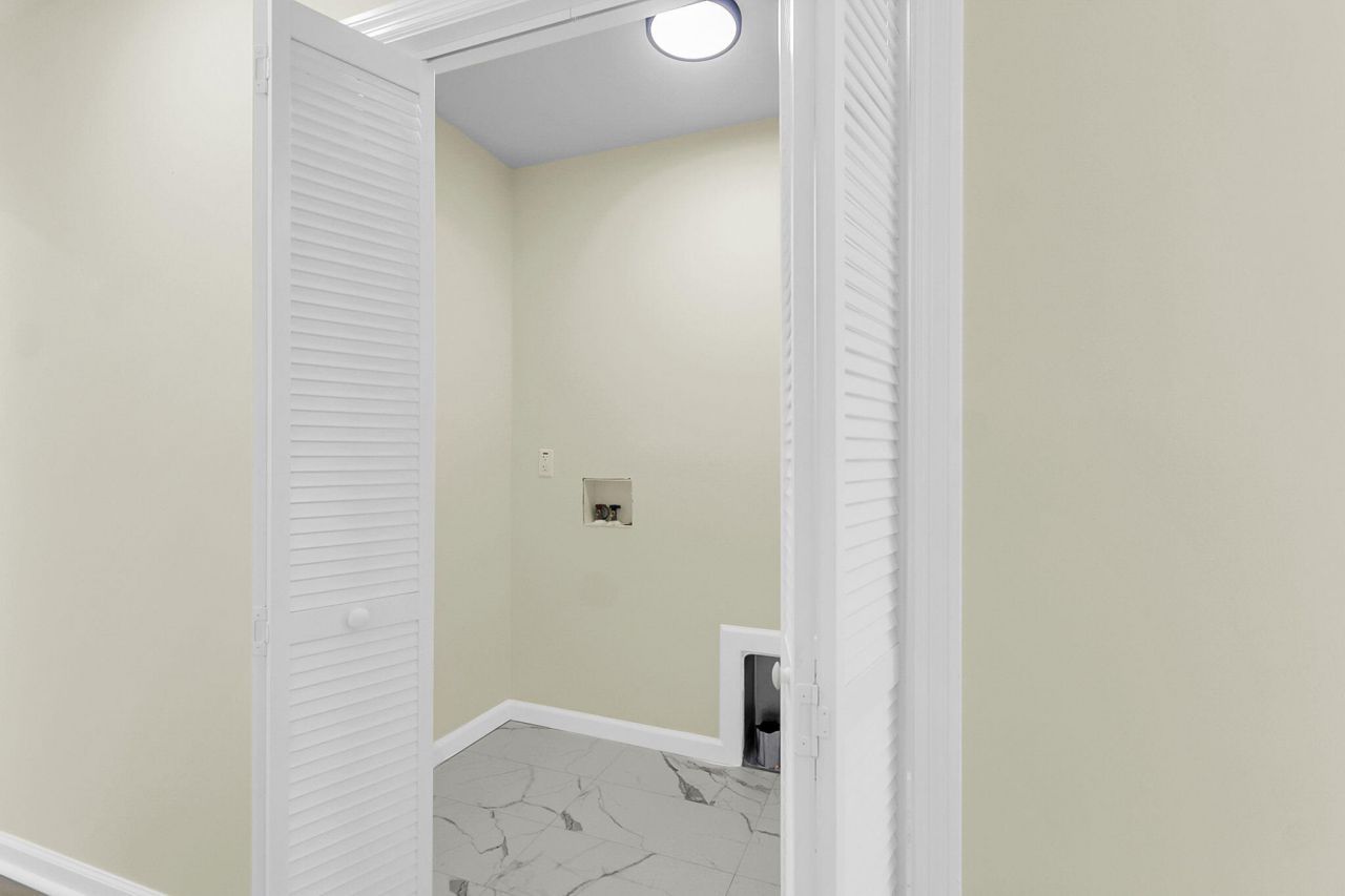 153 Davis Terrace Photo 32