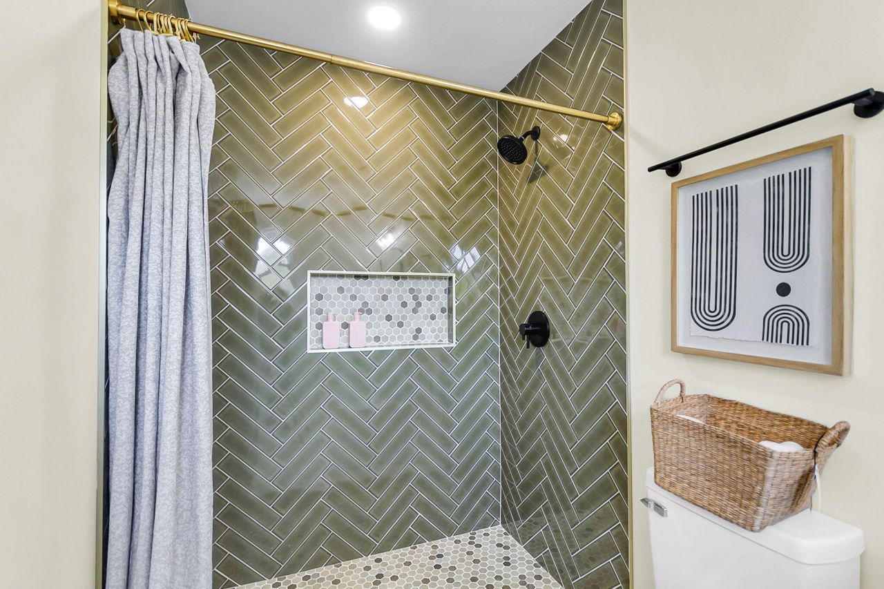 153 Davis Terrace Photo 38