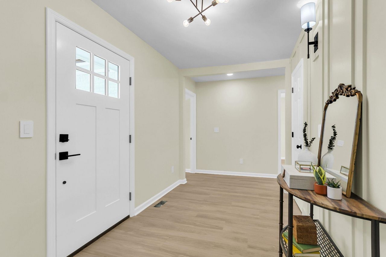 153 Davis Terrace Photo 4