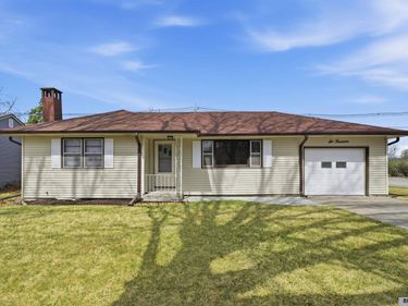 614 North Avenue, Seward, NE 68434