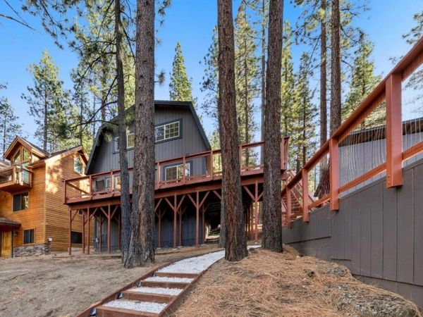 3702 Verdon Ln, South Lake Tahoe, CA 96150