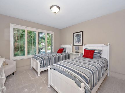 1257 Vanderbilt Way, Sacramento, CA 95825 Photo