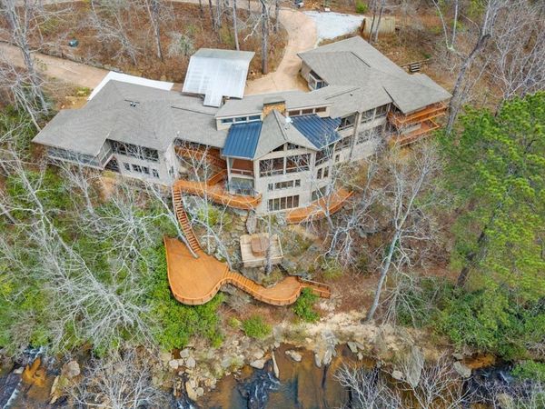 1290 Davis Rd, Carrollton, GA 30117