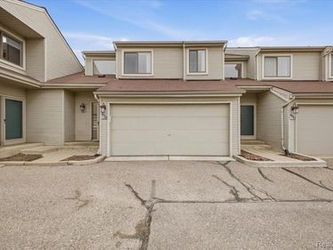 678 Highgate, Rochester Hills, MI 48307