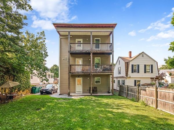 18 St. Clair Street, Unit 3, Lynn, MA 01902