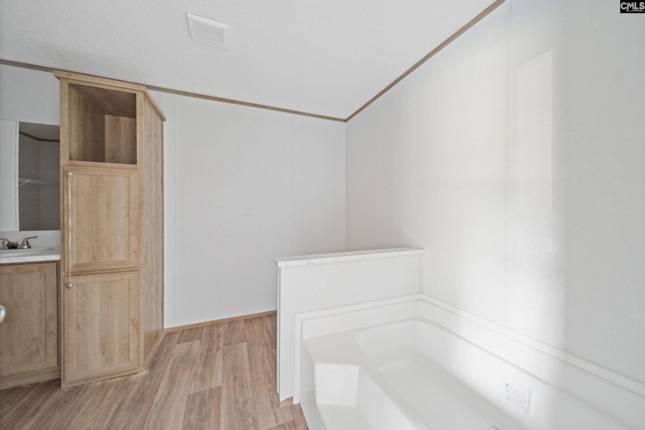 88 Lady Ashley Drive  Photo 24