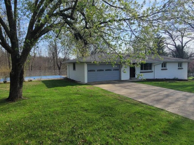 969 Robin Hill Drive, New Richmond, OH 45157 Photo 3