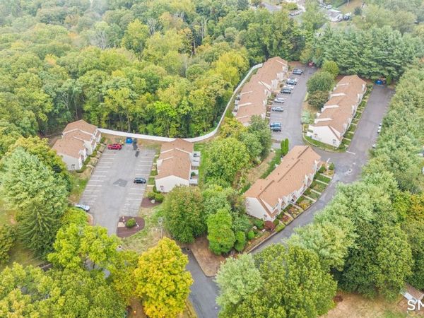 3 Macintosh, Unit 3, Ansonia, CT 06401