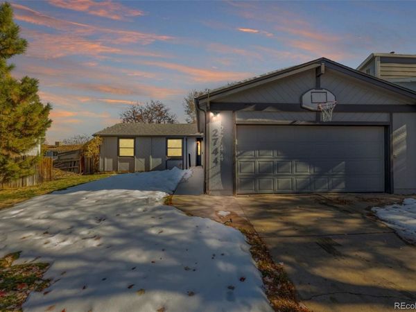 2744 S Pitkin Street , Aurora, CO 80013