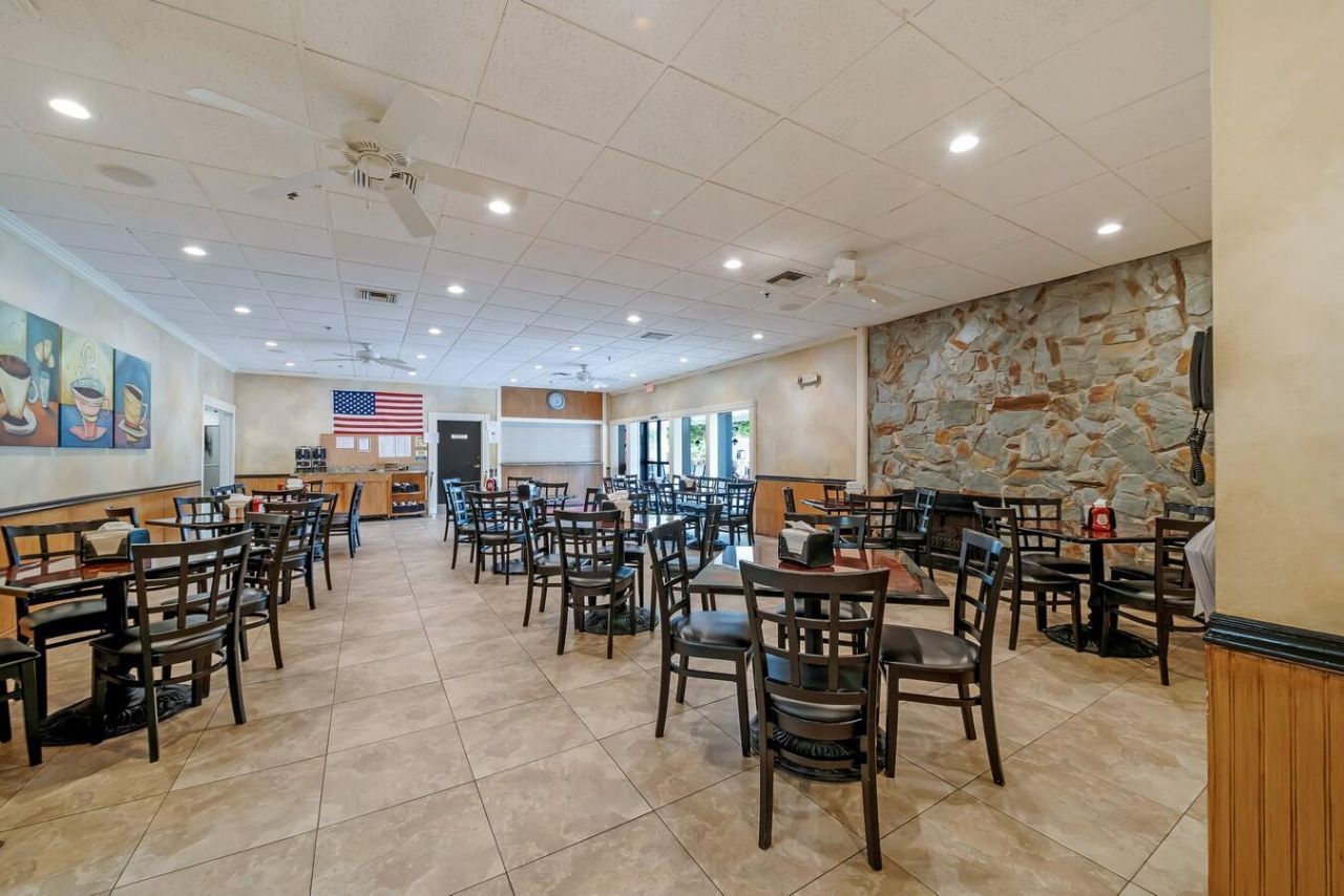 5041 Pine Drive, Boynton Beach, FL 33437 Photo