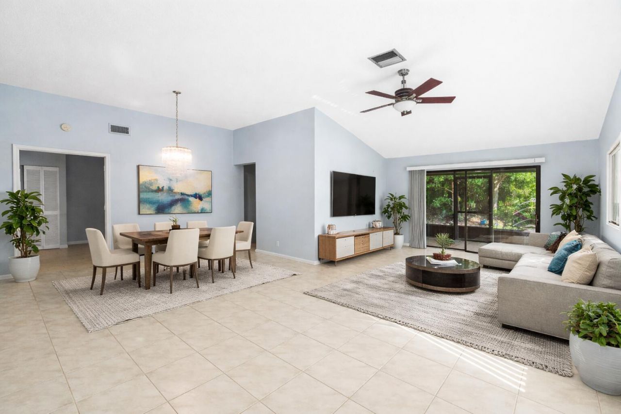 5041 Pine Drive, Boynton Beach, FL 33437 Photo