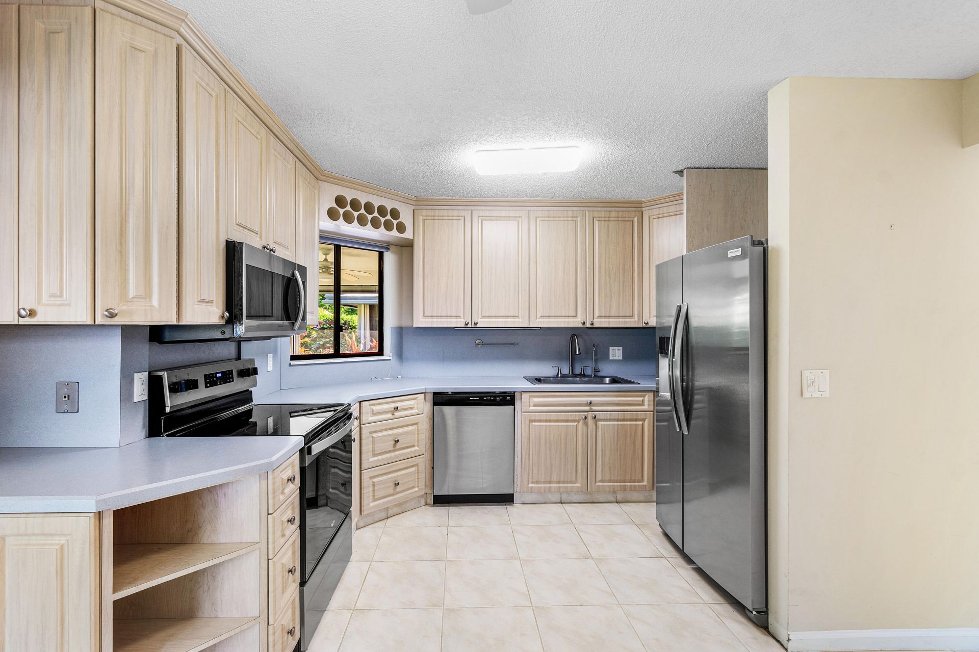 5041 Pine Drive, Boynton Beach, FL 33437 Photo