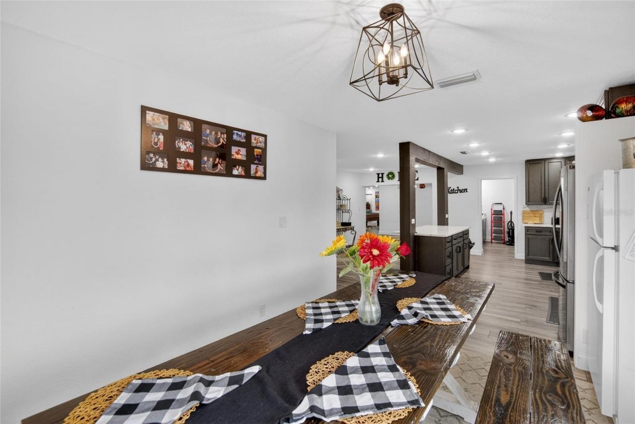 723 W Pinedale Drive , Plant City, FL 33563 Photo