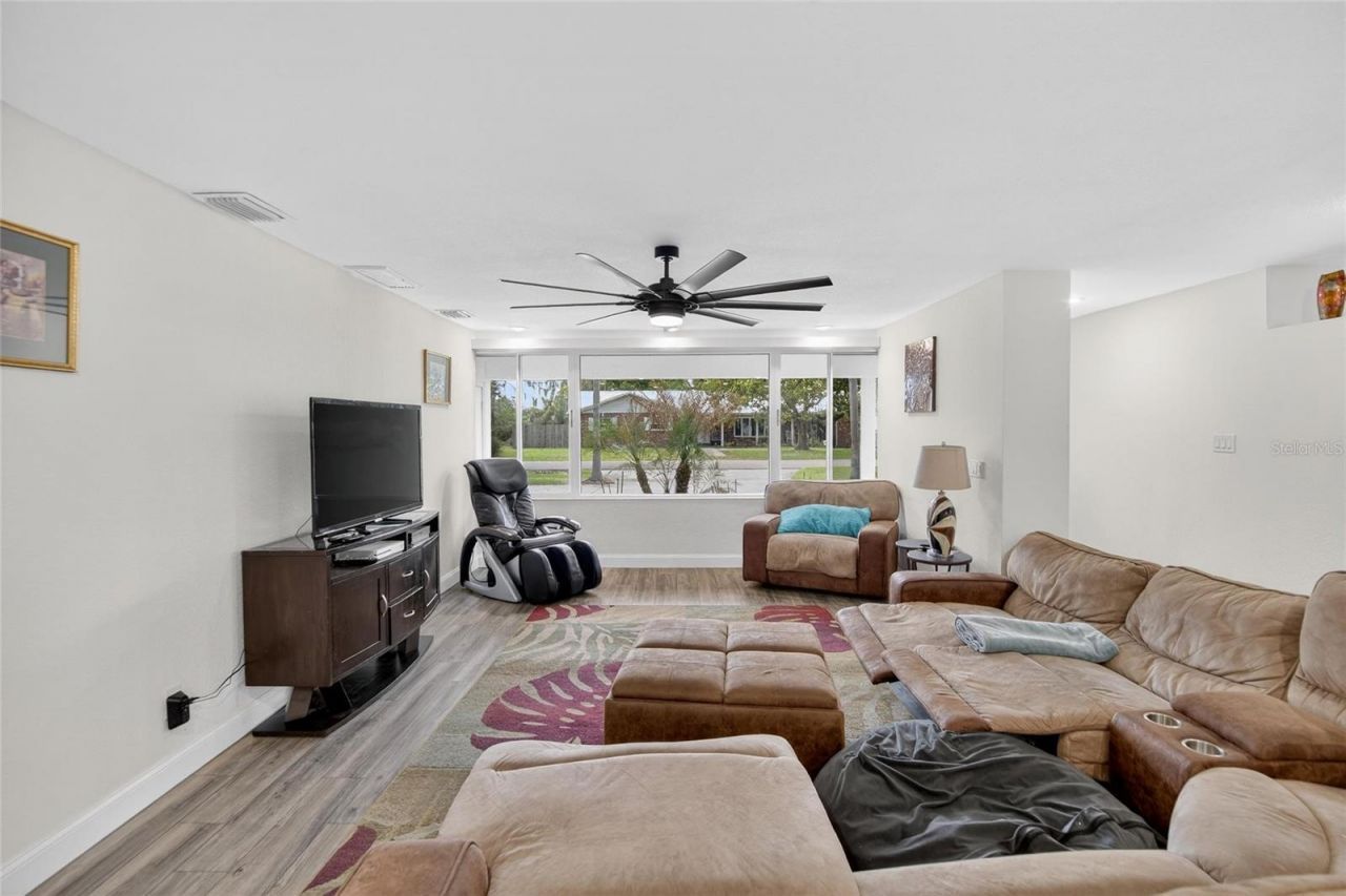 723 W Pinedale Drive , Plant City, FL 33563 Photo