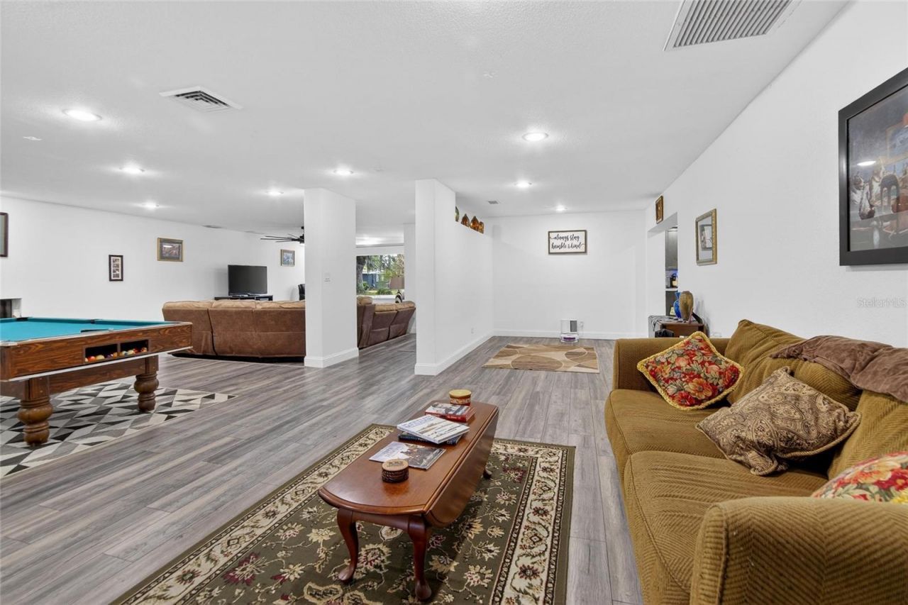 723 W Pinedale Drive , Plant City, FL 33563 Photo